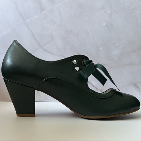 Pinup Couture Green Mary Jane Ribbon Tie Block Heel Pumps Women’s Size 10 - Picture 1 of 12